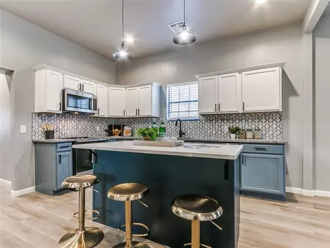 Kitchen - 524 E Harrison Ave, Guthrie, OK 73044 photo 4 of 7
