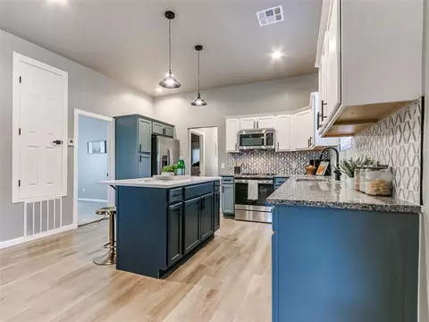 Kitchen - 524 E Harrison Ave, Guthrie, OK 73044 photo 1 of 7