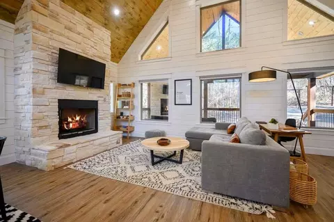 Living - 75 Birch View Ln, Broken Bow, OK 74728 photo 1 of 5