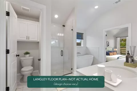 Bath - 1420 SW 159th St, Moore, OK 73170 photo 3 of 4