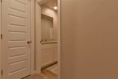 Entry Way - 1701 N Ruby Dr, El Reno, OK 73036 photo 5 of 7