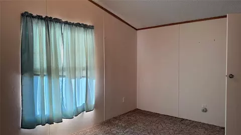 Bedroom - 3000 E Walnut St, Tecumseh, OK 74873 photo 4 of 7