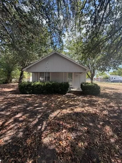 214 W Roosevelt, Agra, OK 74824