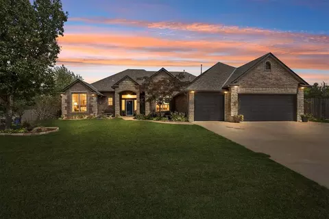 44 NW Cypress St, Piedmont, OK 73078