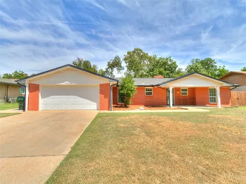 Exterior - 1415 Aladdin St, Norman, OK 73072 photo 5 of 8