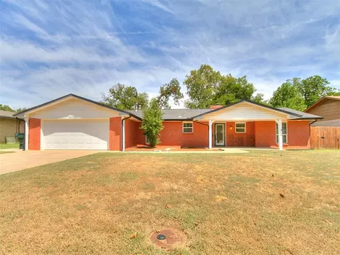Exterior - 1415 Aladdin St, Norman, OK 73072 photo 6 of 8