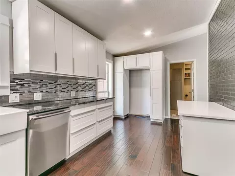 Kitchen - 1415 Aladdin St, Norman, OK 73072 photo 6 of 7