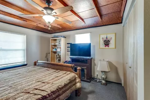 Bedroom - 334486 E Highway 62, Mcloud, OK 74851 photo 3 of 7