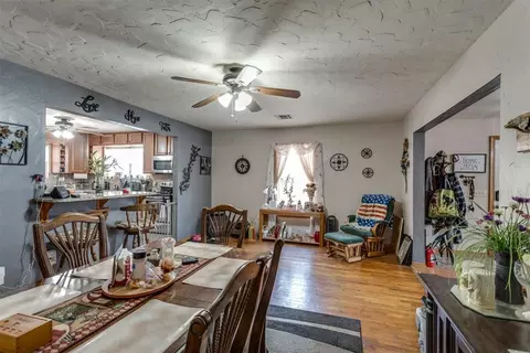 Dining - 334486 E Highway 62, Mcloud, OK 74851 photo 3 of 4