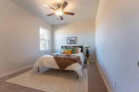 Bedroom - 1719 Elm Cir, Tuttle, OK 73089 photo 4 of 7