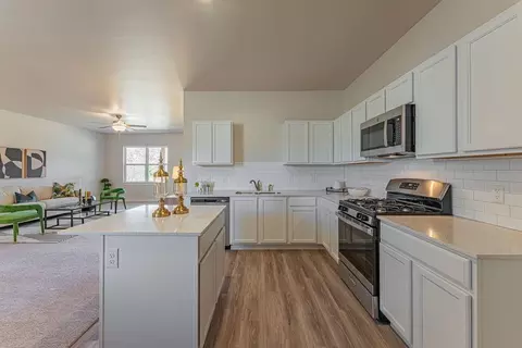 Kitchen - 1719 Elm Cir, Tuttle, OK 73089 photo 2 of 2
