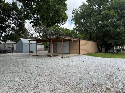Other - 306 E Gentry Ave, Checotah, OK 74426 photo 3 of 7