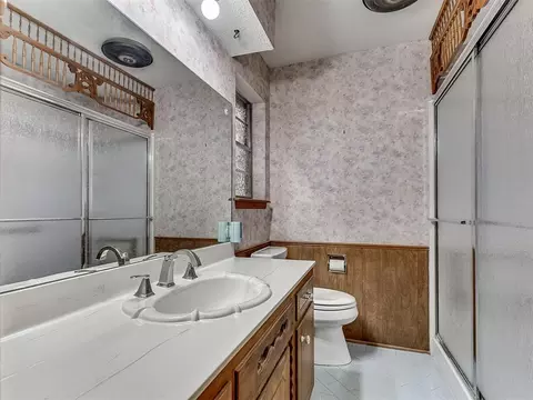 Bath - 3713 N Bryan Ave, Bethany, OK 73008 photo 2 of 2