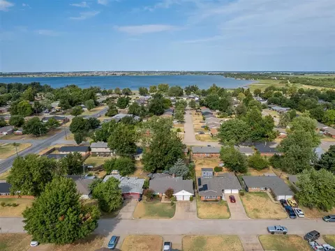View/Area - 3713 N Bryan Ave, Bethany, OK 73008 photo 1 of 6