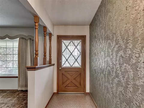 Entry Way - 3713 N Bryan Ave, Bethany, OK 73008 photo 1 of 3