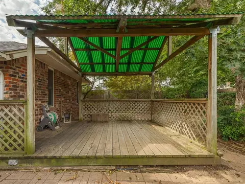 Exterior - 3713 N Bryan Ave, Bethany, OK 73008 photo 2 of 4