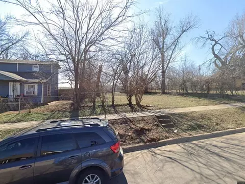 2426 SW 24th St, Oklahoma City, OK 73108