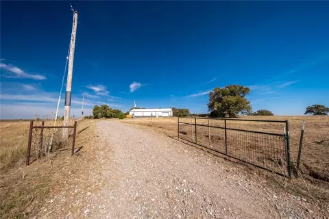 19464 Luna Ln, Lindsay, OK 73052