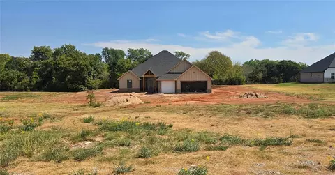 1149 Wolf Creek Ct, Blanchard, OK 73010