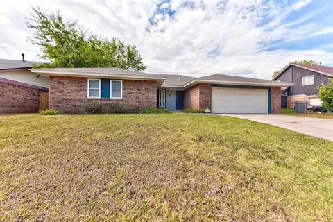 6612 Elk Canyon Rd, Oklahoma City, OK 73162