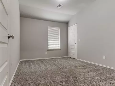 Bedroom - 2309 Fallview Dr, Edmond, OK 73034 photo 4 of 5
