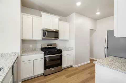 Kitchen - 748 Luna Way, Tuttle, OK 73089 photo 1 of 1