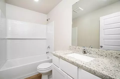 Bath - 748 Luna Way, Tuttle, OK 73089 photo 2 of 2
