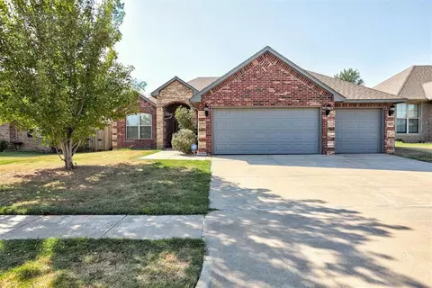 10920 SW 36th St, Yukon, OK 73099