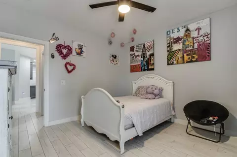 Bedroom - 1601 Laurel Pl, Edmond, OK 73003 photo 4 of 7