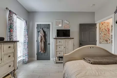 Bedroom - 1601 Laurel Pl, Edmond, OK 73003 photo 3 of 7