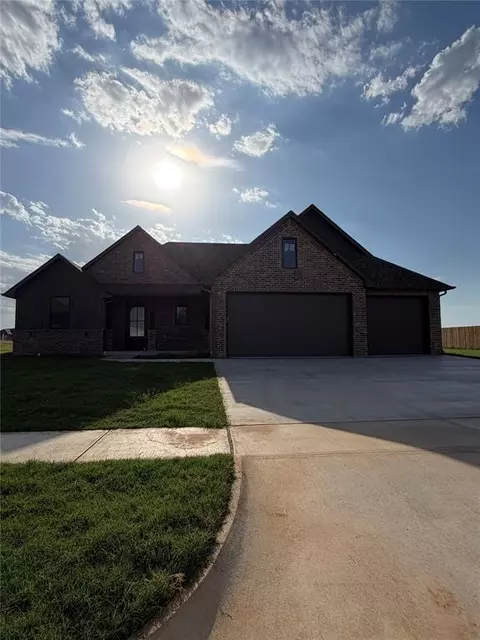 1121 Jaden Blvd, Tuttle, OK 73089