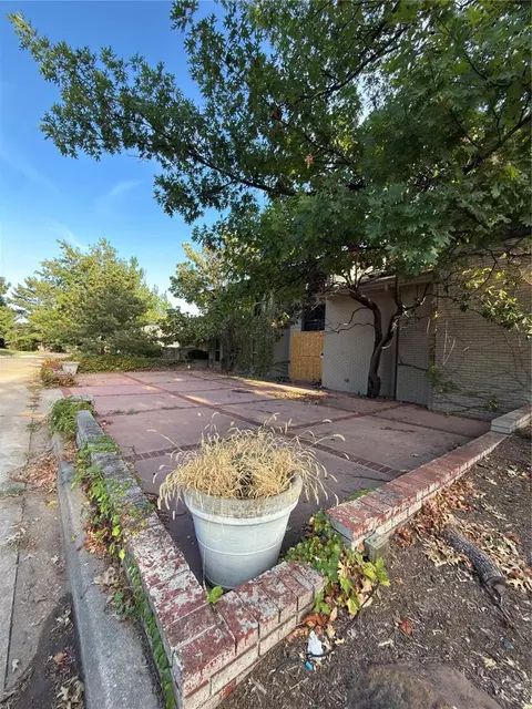 6219 Riviera Dr, Oklahoma City, OK 73112