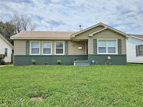 729 E Steed Dr, Midwest City, OK 73110