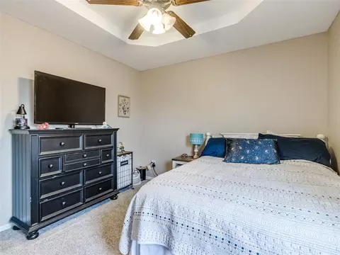 Bedroom - 4260 Sundance Ln, Newalla, OK 74857 photo 4 of 7