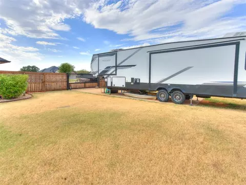Exterior - 4260 Sundance Ln, Newalla, OK 74857 photo 8 of 8