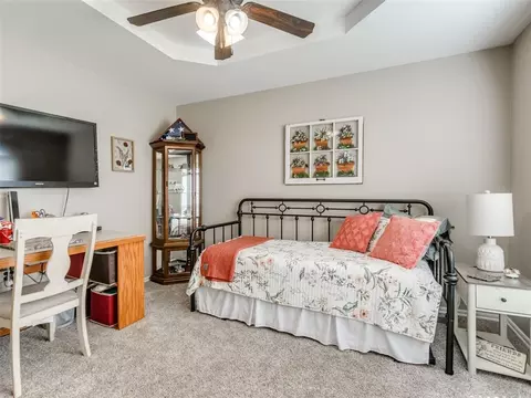 Bedroom - 4260 Sundance Ln, Newalla, OK 74857 photo 6 of 7