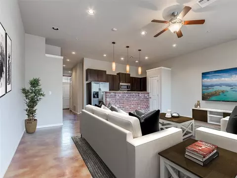 491 S Fretz Ave, Edmond, OK 73003