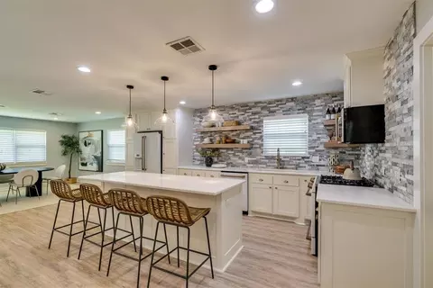 2405 NW 59th St, Oklahoma City, OK 73112