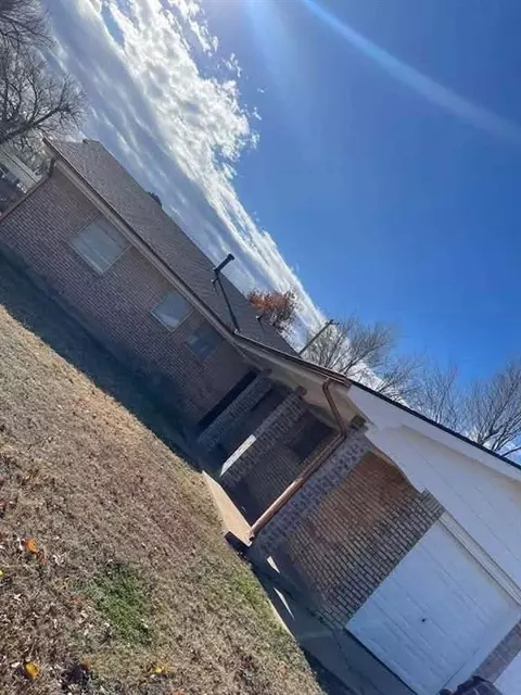 3028 Chetwood Dr, Del City, OK 73115
