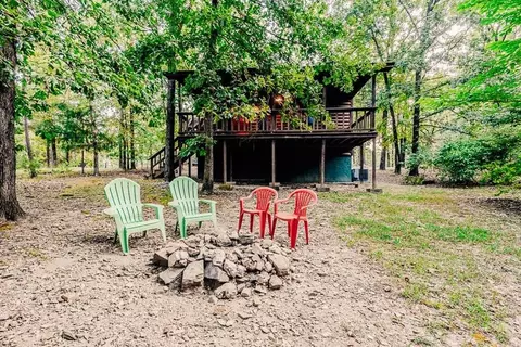 Exterior - 401 Split Shot Cir, Broken Bow, OK 74728 photo 3 of 3