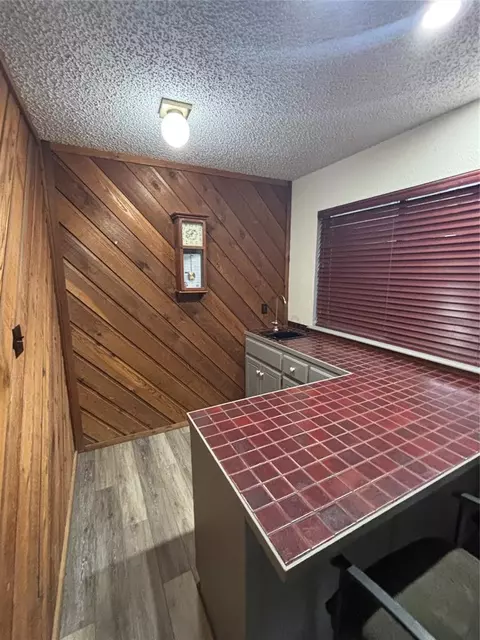 Kitchen - 417 Boulder Ct, Norman, OK 73072 photo 1 of 11
