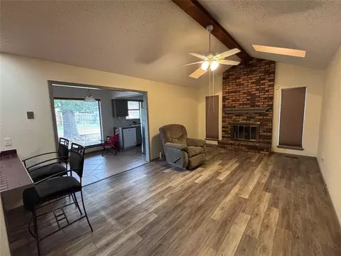 Living - 417 Boulder Ct, Norman, OK 73072 photo 1 of 5