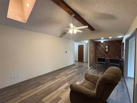 Living - 417 Boulder Ct, Norman, OK 73072 photo 5 of 5