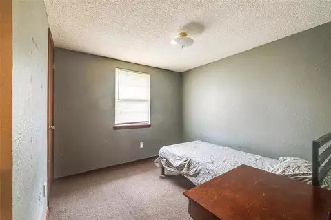 Bedroom - 628 Baer Dr, Moore, OK 73160 photo 5 of 6