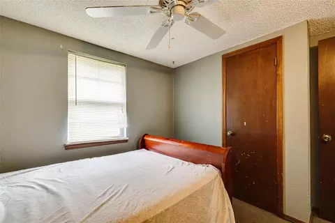 Bedroom - 628 Baer Dr, Moore, OK 73160 photo 4 of 6