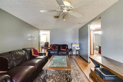 Living - 628 Baer Dr, Moore, OK 73160 photo 1 of 3