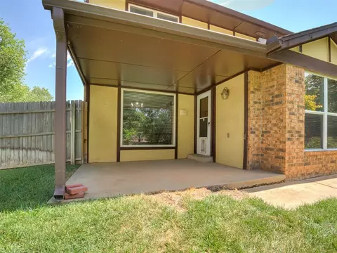 Exterior - 3213 Adobe Dr, Edmond, OK 73013 photo 2 of 7