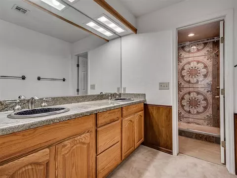Bath - 3213 Adobe Dr, Edmond, OK 73013 photo 1 of 4