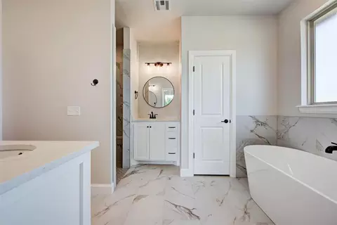 Bath - 2003 Leo Ct, Blanchard, OK 73010 photo 1 of 11