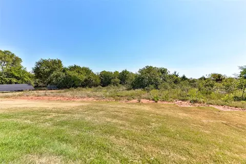 Exterior - 2003 Leo Ct, Blanchard, OK 73010 photo 5 of 6